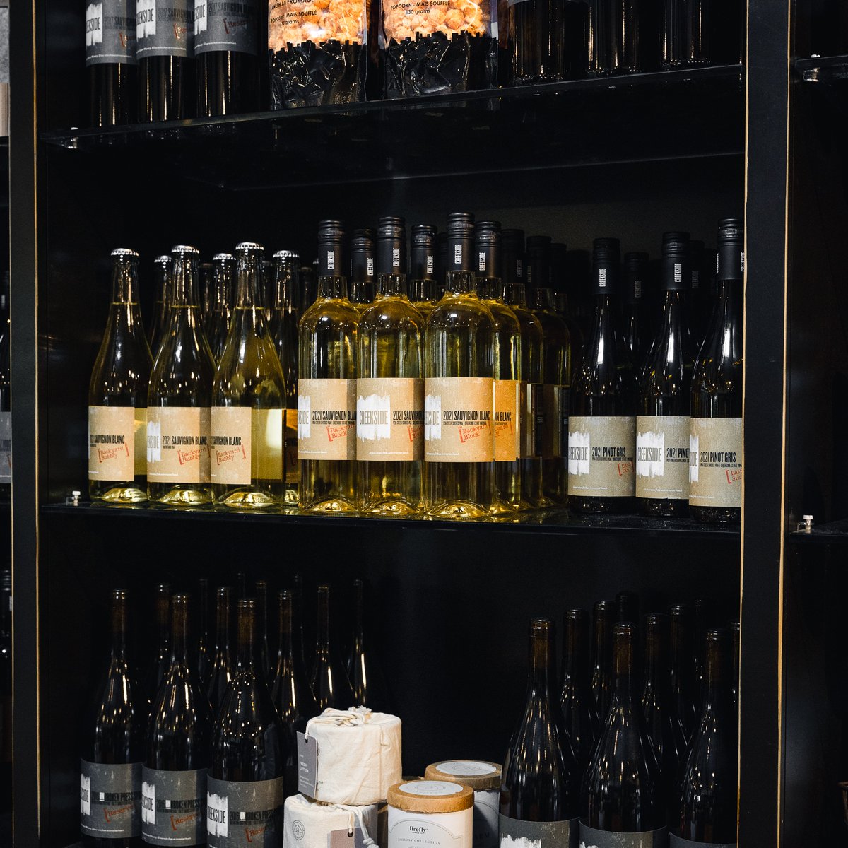 Is your wine stockpile starting to wither away? We’ve got plenty to go around! Stop in and shop our shelves to restock on all your Creekside favourites.  🍷🛍
