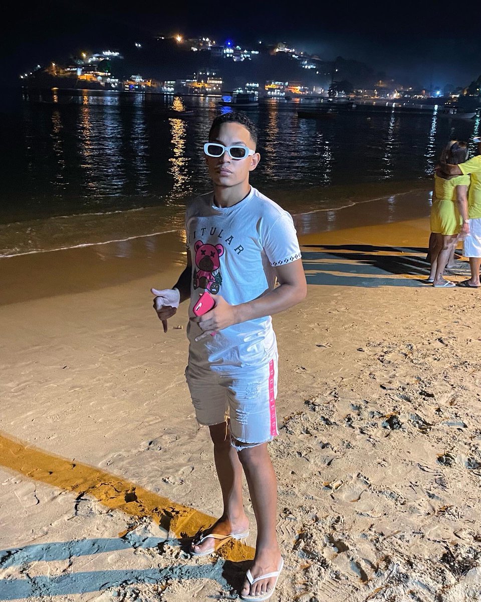 _Felipevs_'s tweet image. 🍾✨