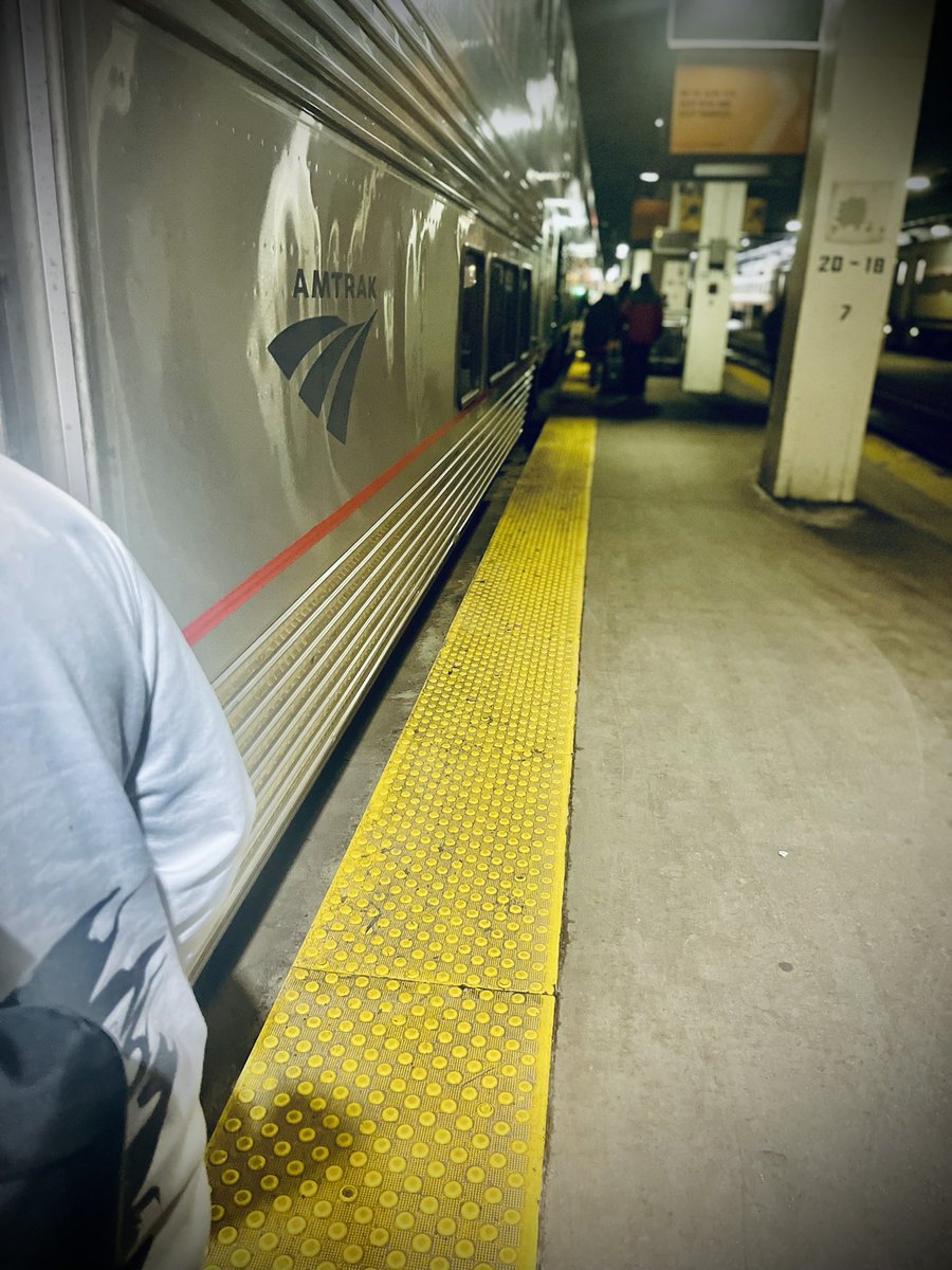 Rep.Kam Buckner ✶ ✶ ✶ ✶ tweet media