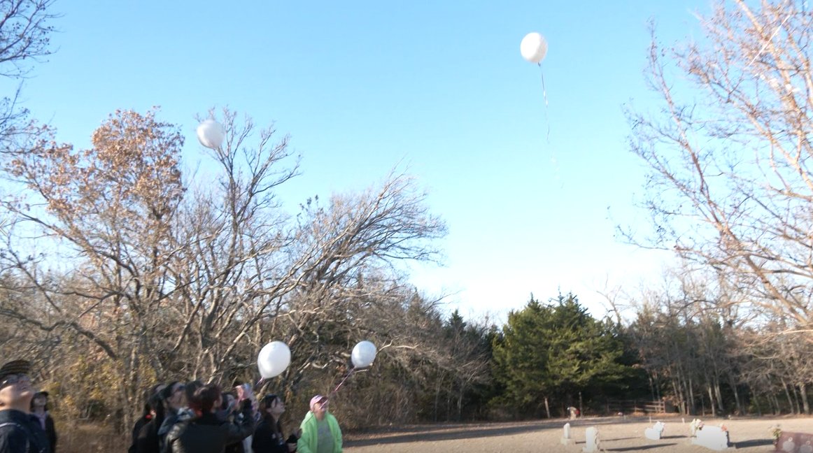 Emily Rogers was lost to her family in May of 2022. A new mother, now her mom takes care of her two-year-old daughter.
Wednesday family and friends came together to celebrate what would've been her 24th birthday.
youtu.be/OxaN5OTfC_c