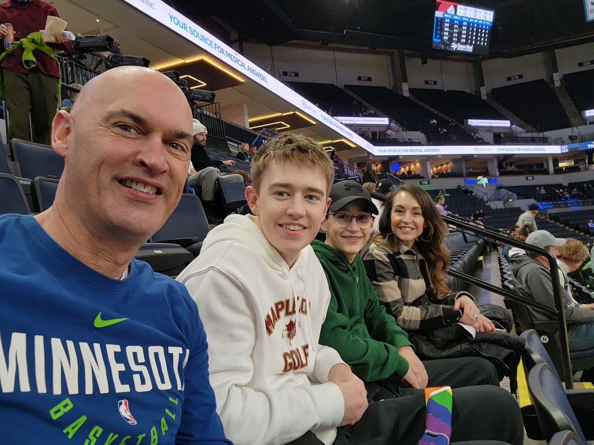 raidertripp's tweet photo. Go Wolves! #packpicks https://t.co/MyoJJtYeeJ