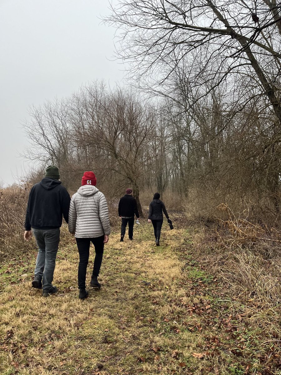 subtle_script's tweet image. Ringing in the new year with some winter hiking with friends. It’s giving me that gothic romance vibe. #stetwalk #amediting