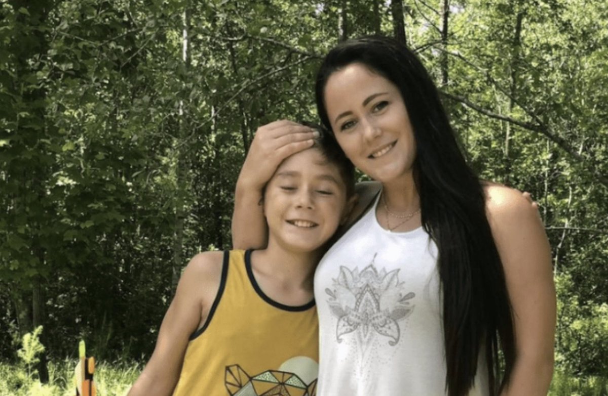 Jenelle Evans Claps Back at Claims That She Plays Favorites, Only Cares About One of Her … https://t.co/Wm6U0lebpD https://t.co/MiSCPZLmL1