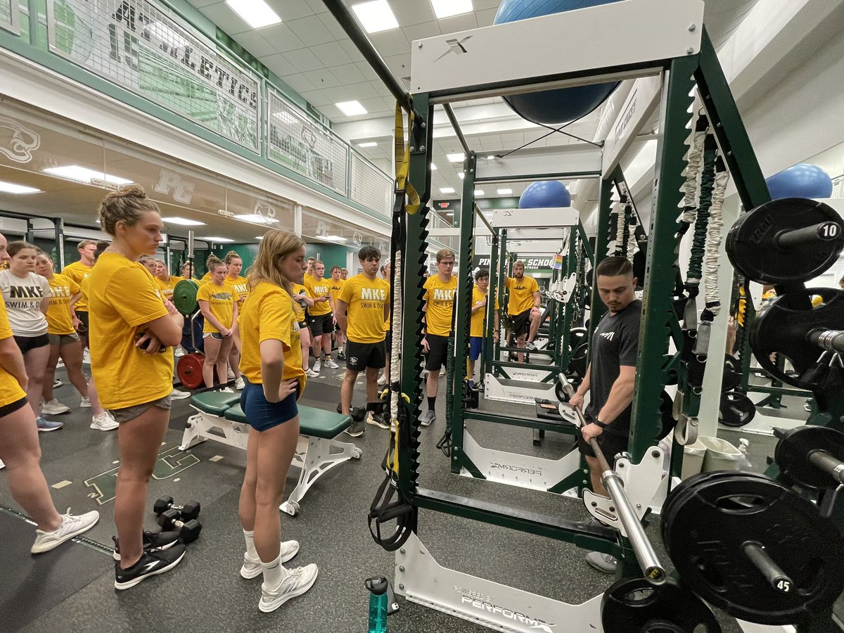 Got a great all team lift in tonight. Finished Day 2 strong!

#unitedweroar #stronger #trainingtrip