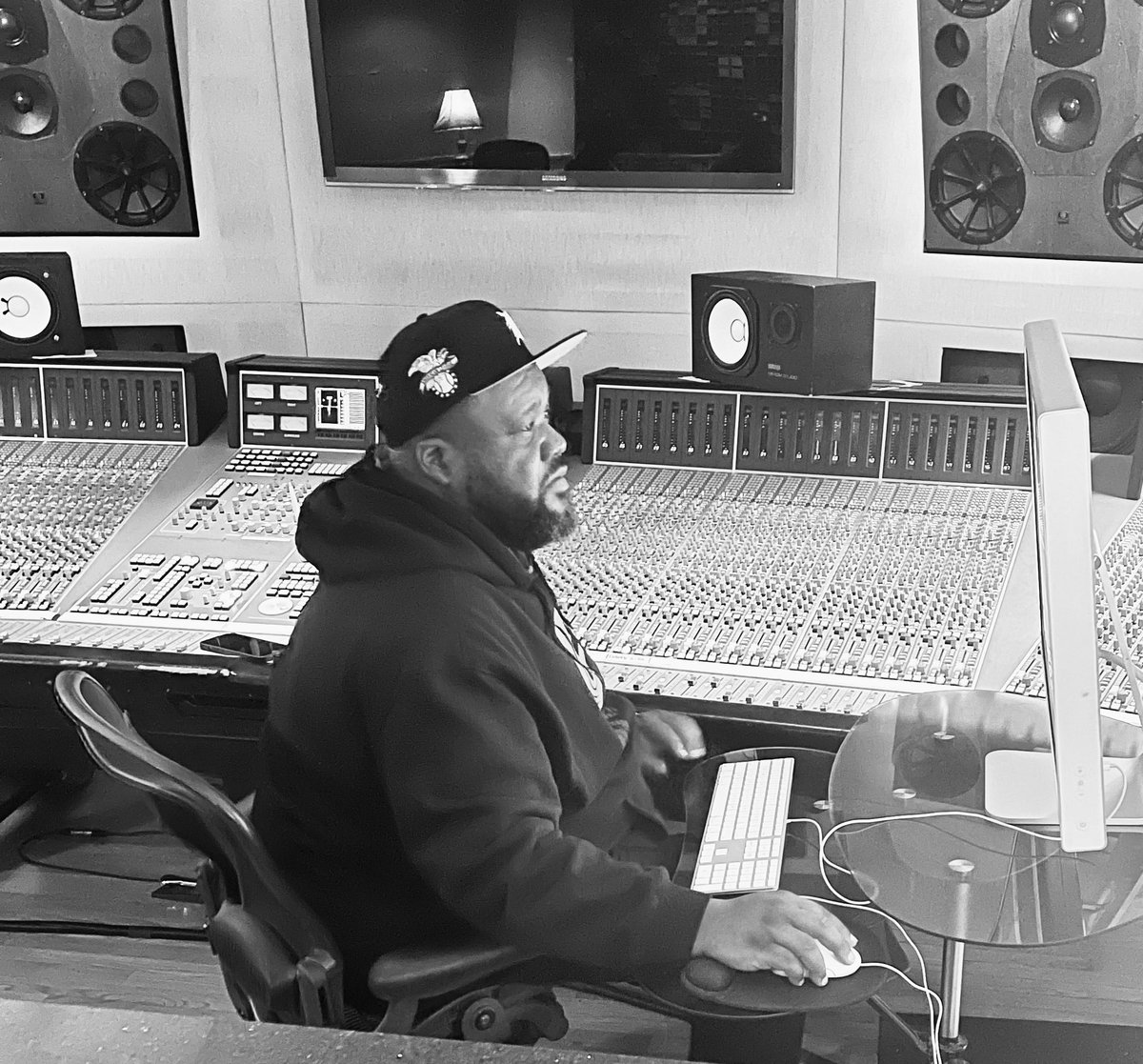 iamDukeWilliams's tweet photo. #one9music #dukewilliams https://t.co/VjbETyyrXp