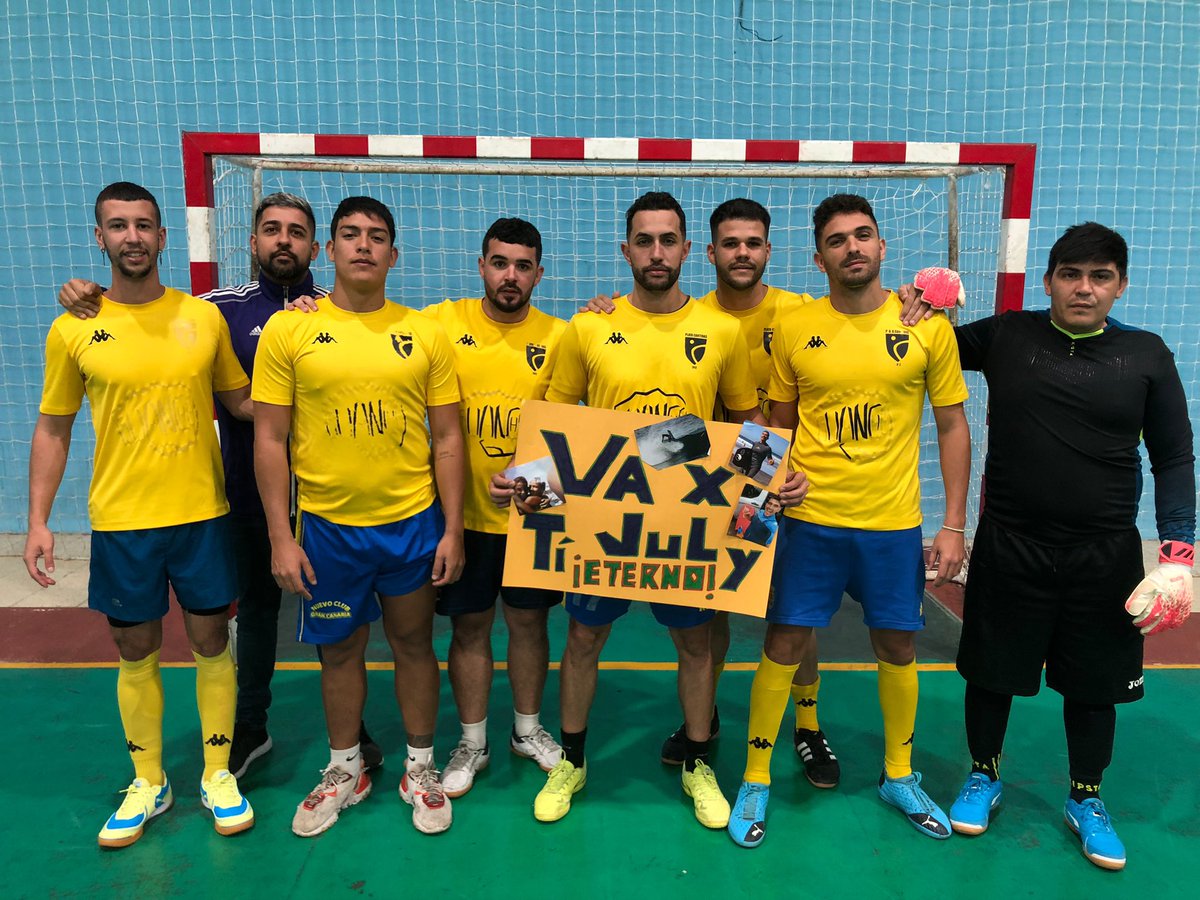 VICTORIA DEL PLAYA (7-2), en el primer partido de Liga contra el Black Samba, habían ganas de vengar el empate de la Liga de Copa💪🏾
Le dedicamos la victoria y todo lo que consigamos a nuestro amigo Julian González💛💙

Próx convocatoria, próx sábado, CENITA Y FIESTA DE EQUIPO🍻🔥