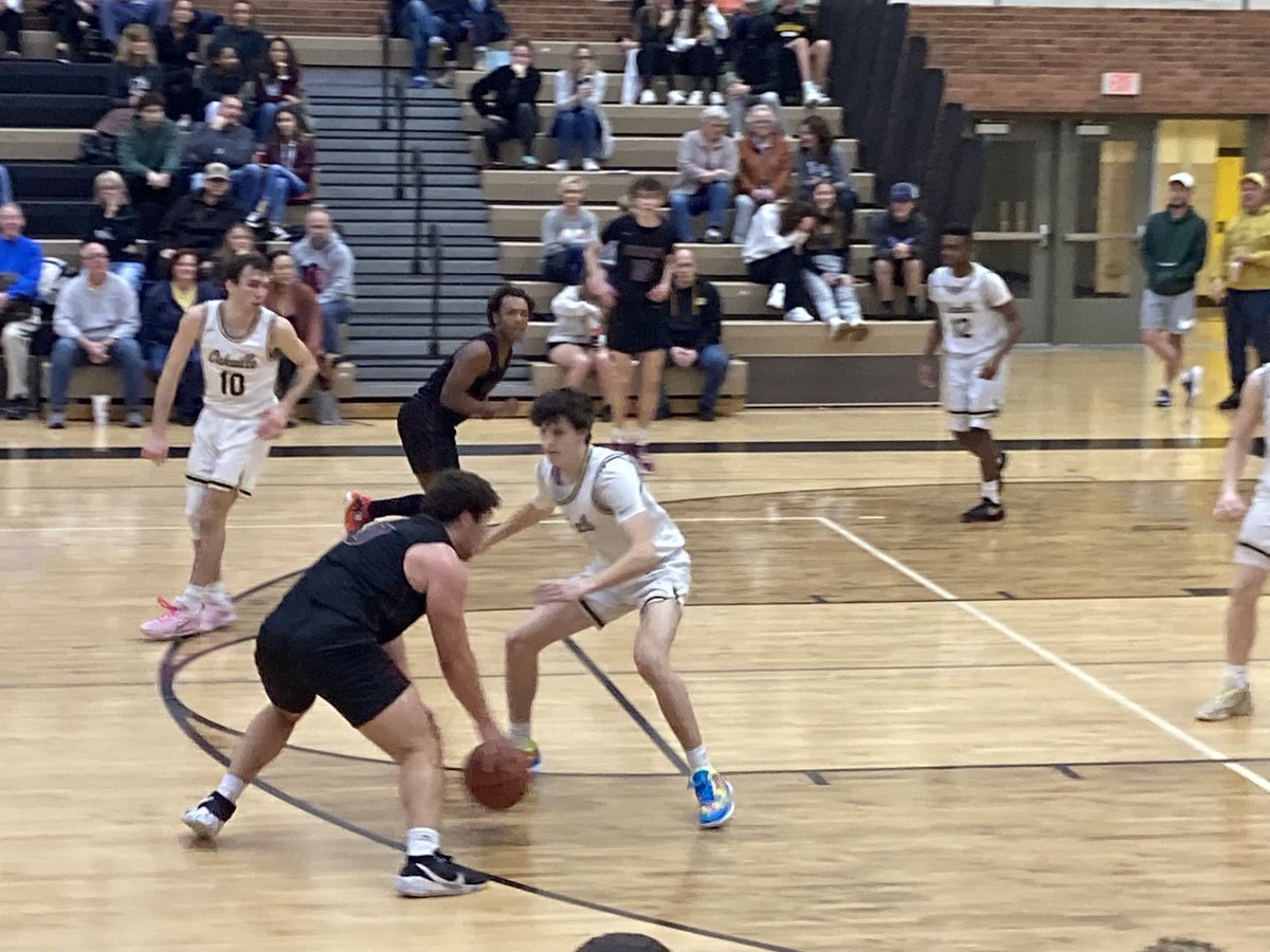 Varsity ⁦<a href="/RSHSFalconHoops/">Summit Men's Hoops</a>⁩ with a big second half to defeat Oakville on the road 66-52. Back at home Friday vs Ladue.
⁦<a href="/GSV_STL/">Gateway Sports Venue</a>⁩ ⁦<a href="/STLhssports/">STLhighschoolsports</a>⁩