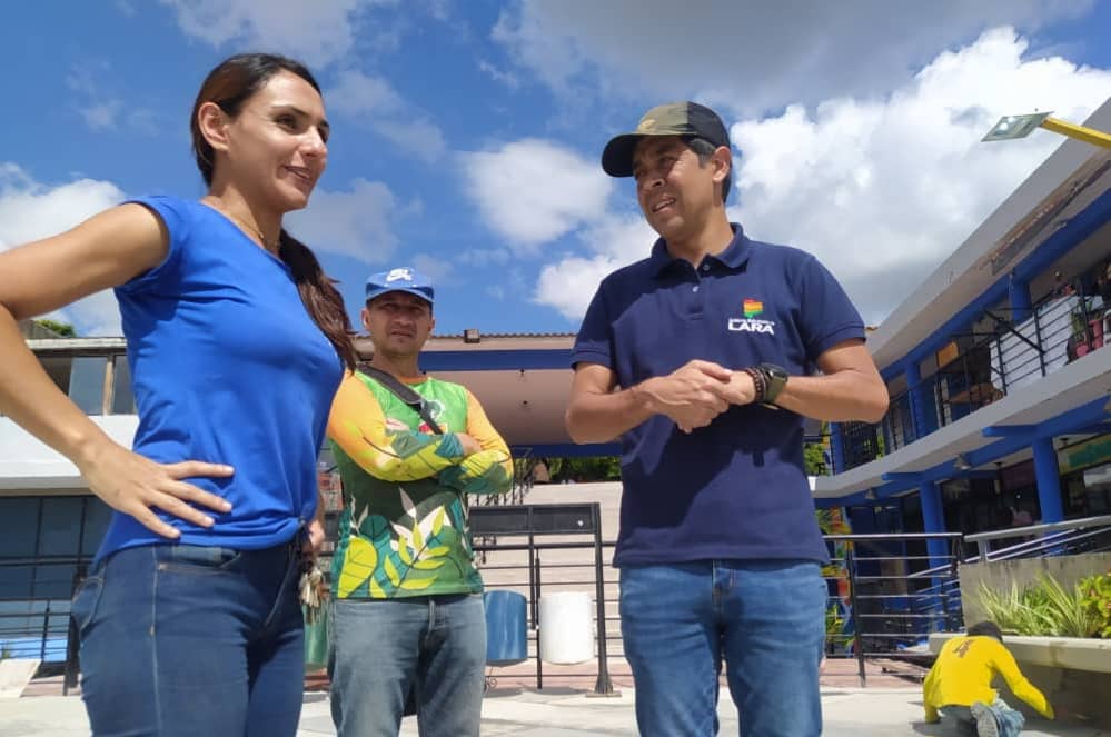 #4Ene Desde el Mirador Santa Rosa nuestro equipo de <a href="/Inecolara/">Instituto de Ecosocialismo del Estado Lara</a> realiza labores de mantenimiento y ornato. Todo el equipo de <a href="/gobiernodelara/">gobiernodelara</a> está desplegado y embelleciendo los espacios en el marco de la visita 165 de nuestra Divina Pastora.