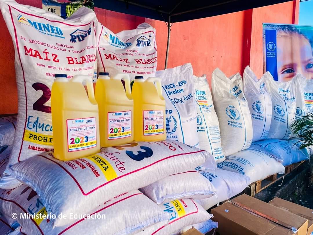 Sale de Managua la primera caravana de camiones que trasladan Alimentos de la Merienda Escolar para el Año Lectivo 2023.

Fotos: MINED 

#4enero 
#2023JuntosVamosAdelante 
🇳🇮👩‍🎓🍲👨‍🎓🇳🇮
