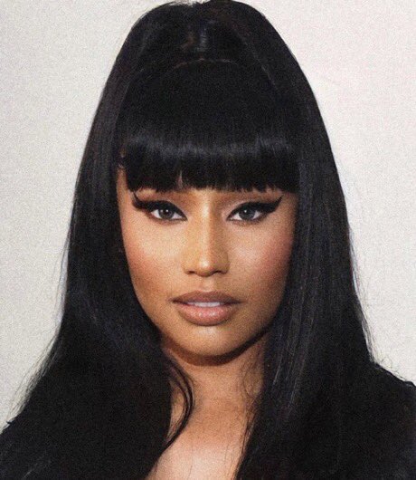 lateminaj's tweet photo. Nicki Minaj as:

A Teen                                 An Adult https://t.co/edIohKht5G