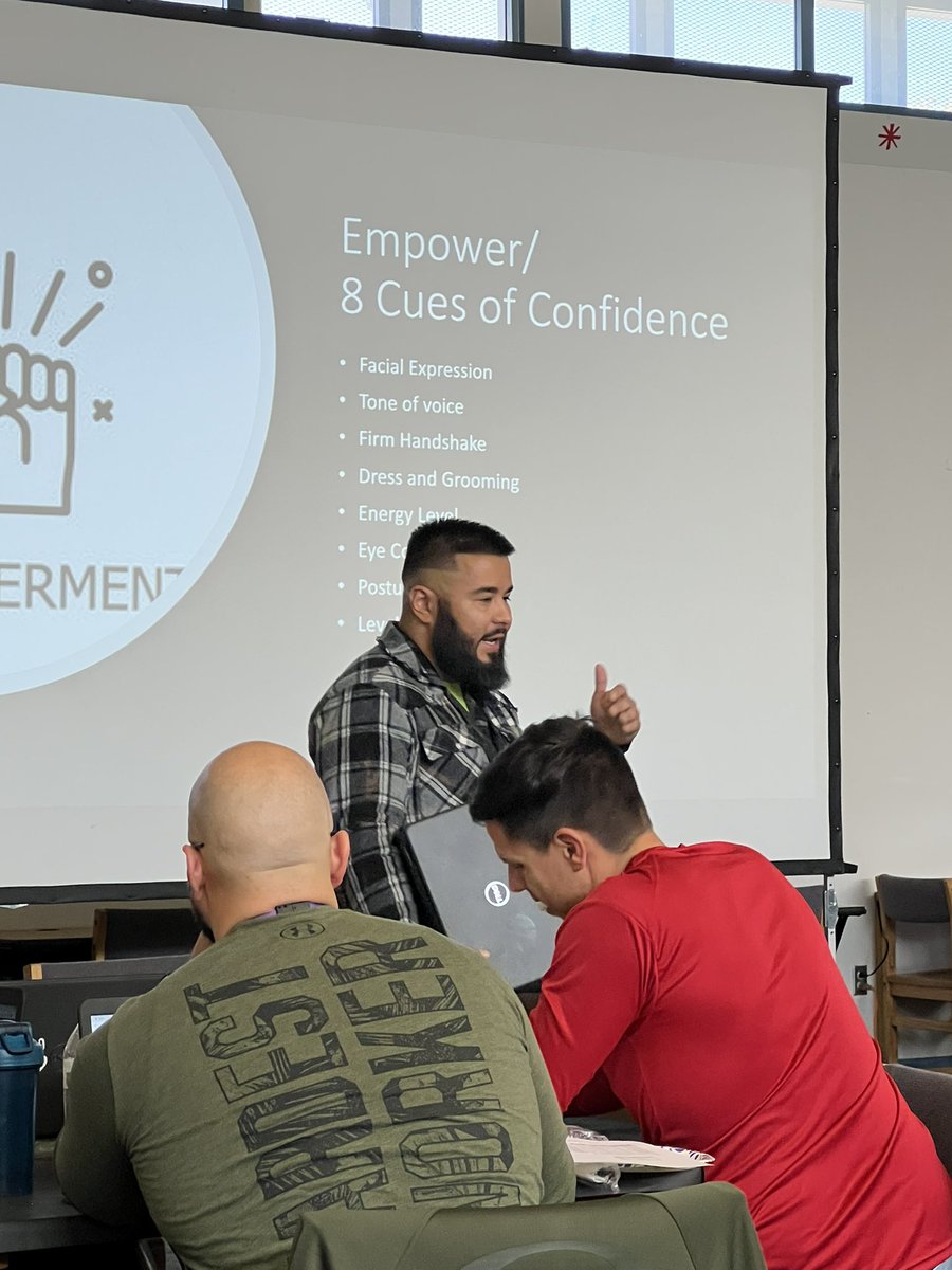 ElvaChaSMSAP's tweet photo. Our Process Champions giving their colleagues a recap on “Capturing Kids Hearts”. #TeamSISD @Socorro_Middle @LAlvarez_SMS https://t.co/ijMpGK1uL1