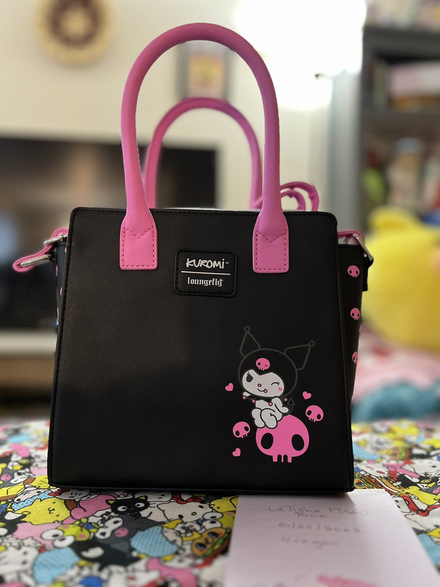 tishxrico's tweet photo. Letting go of some of my Sanrio x Loungefly collection if anyone is interested 

All brand new with tags, never used just admired

No smoking, no pet home https://t.co/eveg8U9LC7