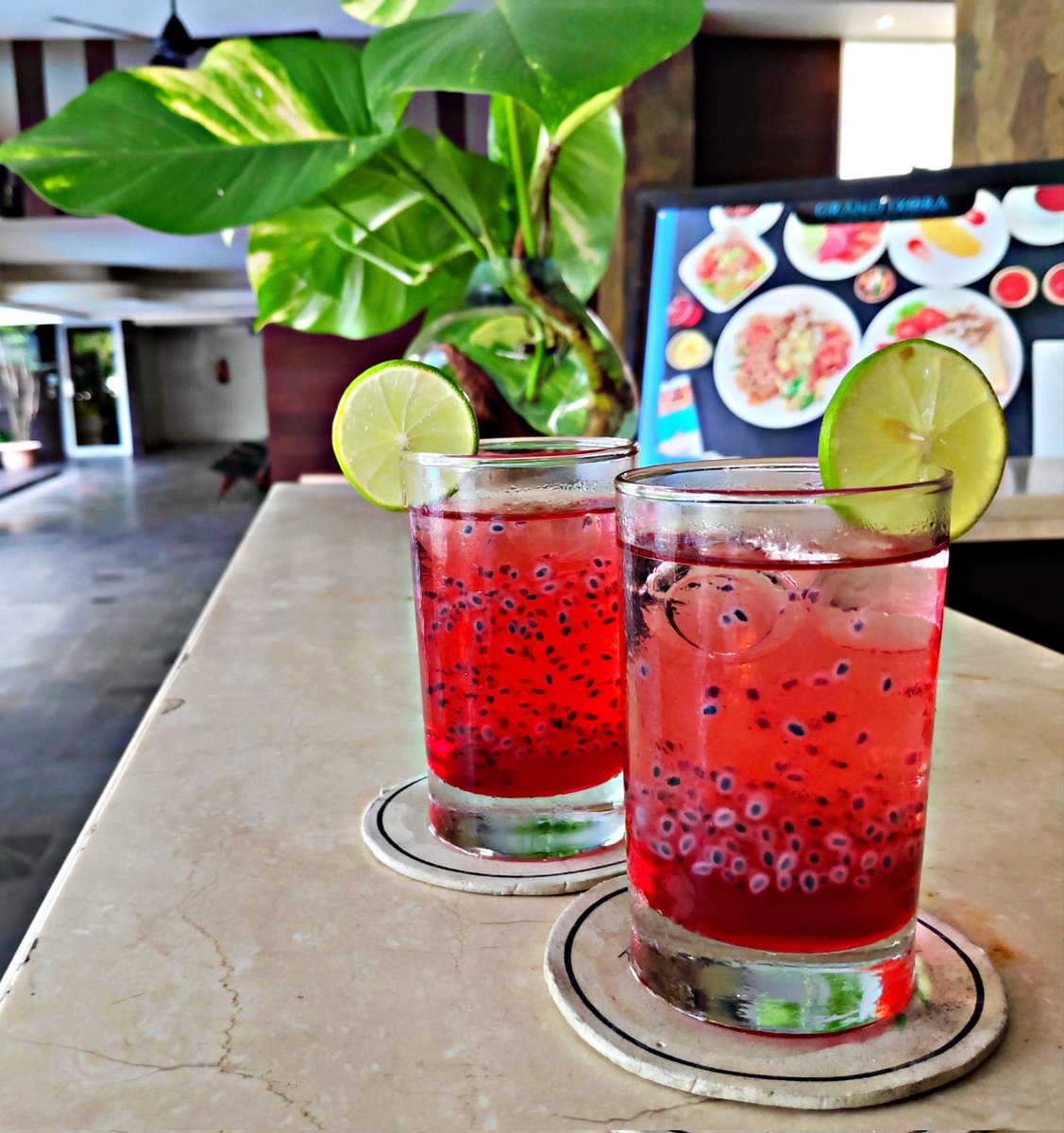 GrandIxora's tweet photo. Guest will be greeted by a nice welcome drink 🤩🍹

#welcomedrink 
#grandixorakutaresorts 
#grandixorakutaresort 
#grandixora 
#bamburorasresto 
#staycation 
#holidayseason 
#holidayinbali 
#holidays https://t.co/ojewxVGkJ8