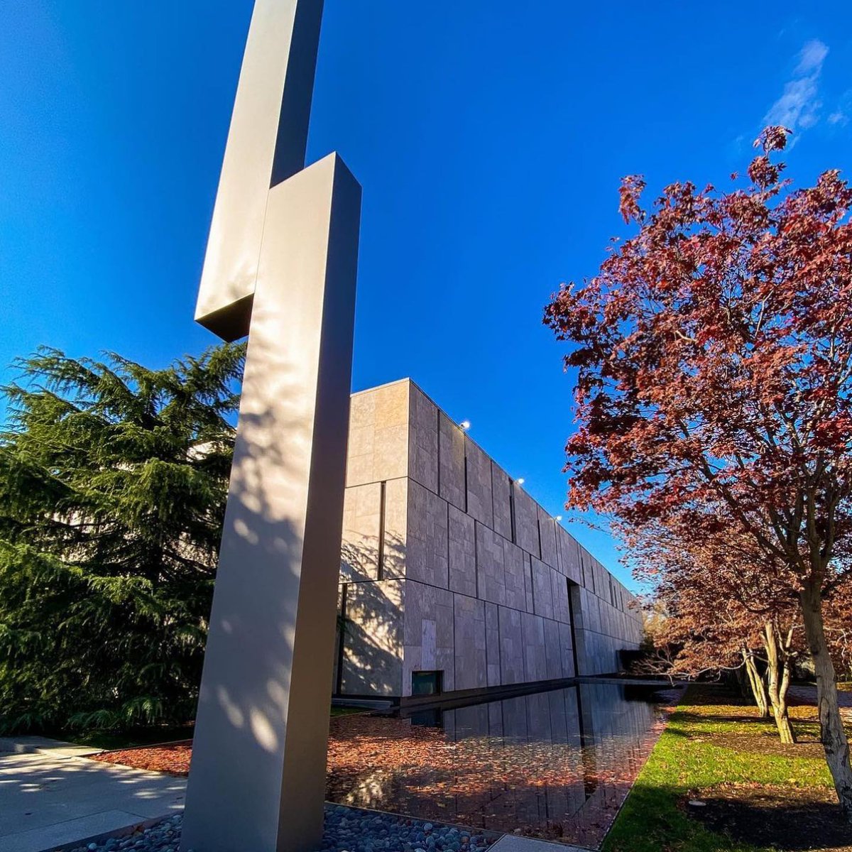 TheSivelGroup's tweet photo. The Barnes Foundation is celebrating the beginning of the new year with free admission this Sunday from 10am-5pm. Visit https://t.co/EuUCe5Oq53 for more information.
#localphilly #barnsfoundation #gallery #museum #education #arthistorian #arthistory #visualculture #artislife https://t.co/SZ9jY4dOlU
