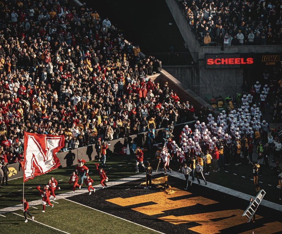 LincolnNILClub's tweet photo. Stronger together 💪

#GBR

h/t Nebraska Football https://t.co/hNdpKpA3h5