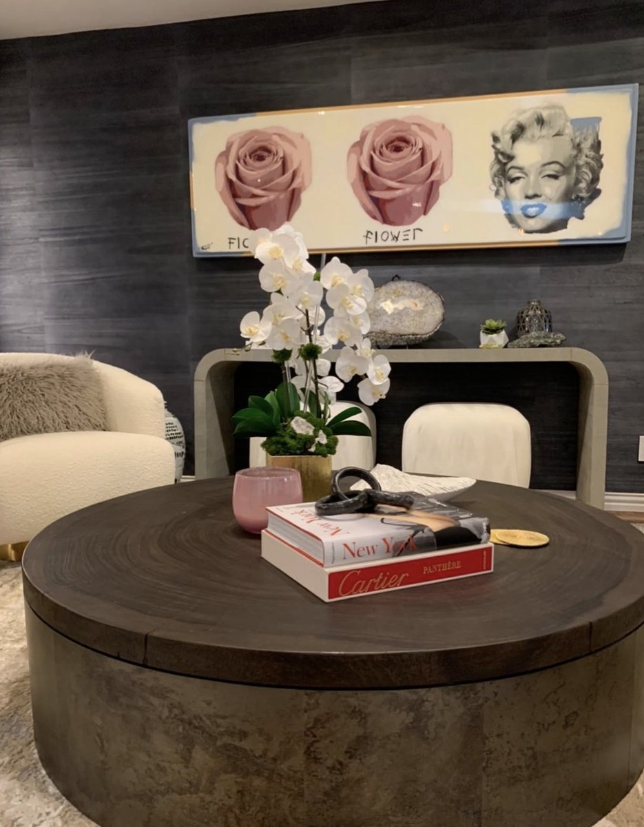 taraceagroup's tweet image. “Imperfection is Beauty. is Genius. And it’s better to be absolutely ridiculous than absolutely boring.”…Marilyn Monroe.
#Dallasdesign
#interiordesign #dallasdesigndistrict #TaraceaFurniture, Lea Coffee Table.
 
Via Carrie Holland Design.
instagram.com/carriehollandd…