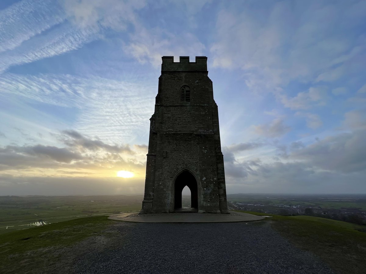 nigeladdis's tweet photo. #Glastonbury #Tor #Somerset https://t.co/32Faa8XLml