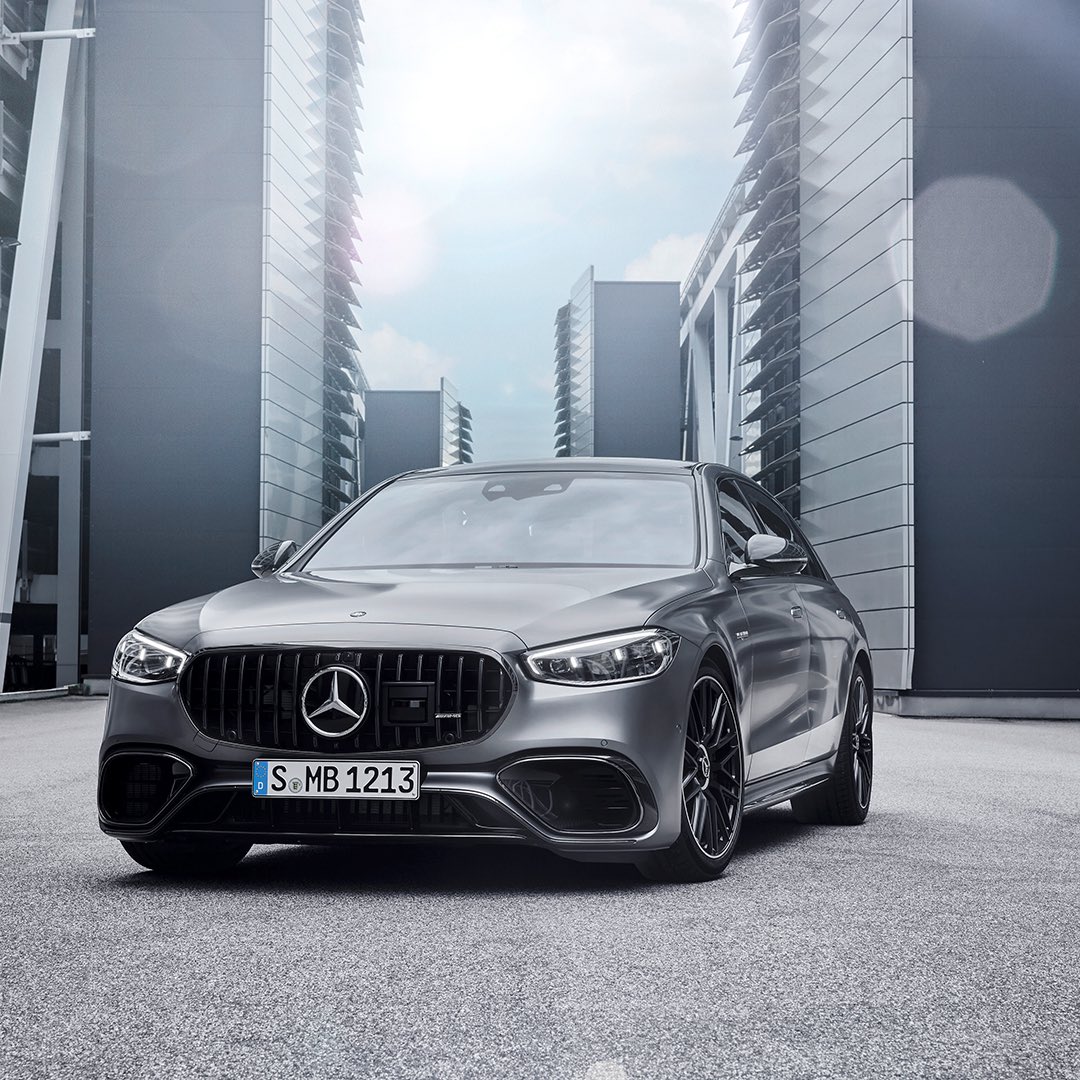 MercedesBenzIre's tweet photo. Forget impossible – the all-new @MercedesAMG S 63 E PERFORMANCE can do it all.
#MercedesAMG #AMG #AMGPremiere #S63EPERFORMANCE #ForgetImpossible https://t.co/z1vprNbAje
