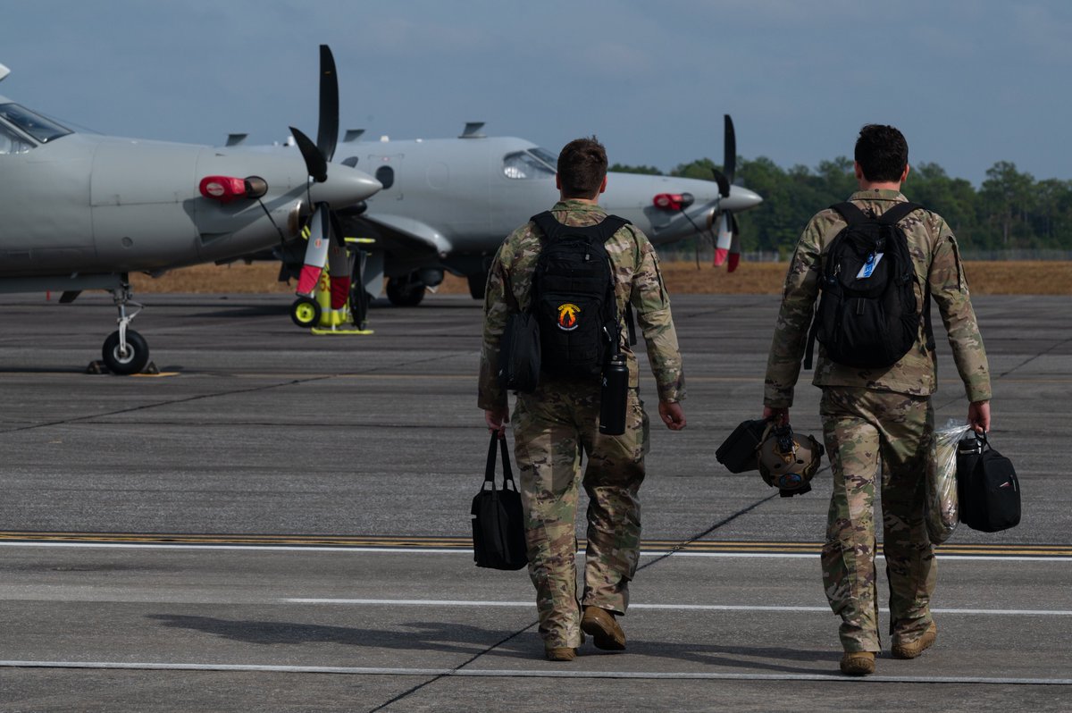 #WheelsUpWednesday! 

U-28A Draco crews, assigned to the 319th Special Operations Squadron, conduct pre-flight operations at Duke Field during a recent training exercise. 

📸: Airman Bailey Wyman