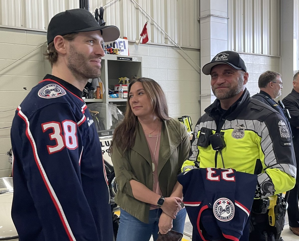 JacketsInsider's tweet photo. Today #CBJ  captain Boone Jenner visited the @ColumbusPolice motorcycle squad to surprise Officer James Poole, who rode a bicycle across the country with his son this summer to raise awareness for first responders’ mental health. 

CBJ First Responders Night coming up Jan. 21 https://t.co/oZfJqTHLPy
