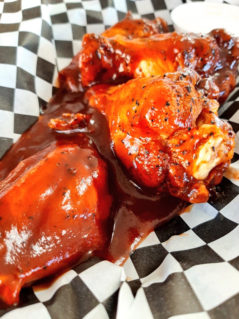FoodieGrizzly's tweet photo. $10 Lunch Combo till 3pm drink incl
#BrokenStone #Pizza
#HillCountry #Texas
#restaurants #travels
#YummyliciousChef https://t.co/H0p7pEaSKr