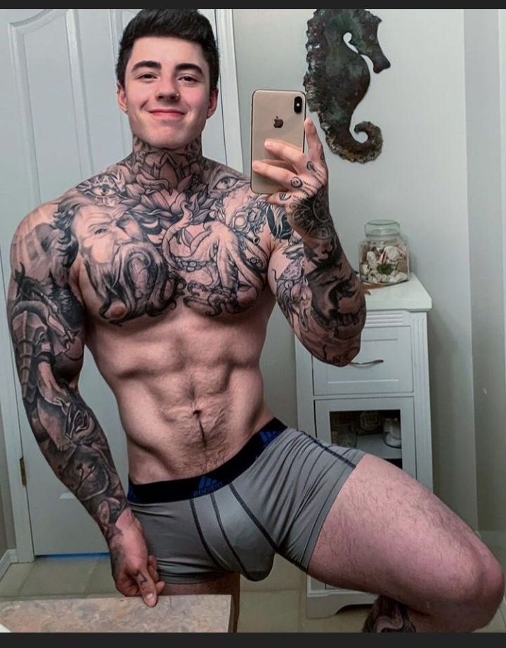 boysdotados5's tweet photo. Só curte quem achar ele um gostoso 😏 https://t.co/Ir6qKhYypR