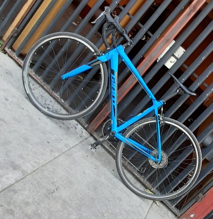 santi_ke's tweet image. Oigan tiren paro. 
Me acaban de robar mi bicicleta en eje 3 y ganaderos. 
Giant Contend Azul. Talla S
Trae una cinta Sucapaz verde bling verde/agua en el manillar. Y potencia Pro BikeGear
Rompieron el Candado!
@BicisRobadasMX
@elmaugarcia