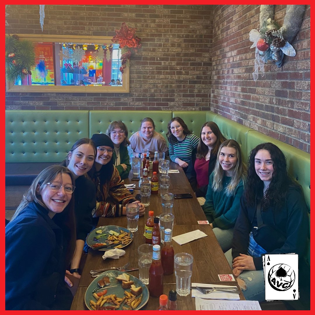 acevolleyclub's tweet image. ACE alumni having lunch together this Holiday break. 

Teammates for LIFE!
. . . . .
#acevolleyballclub #acealumni #acenation #teammates