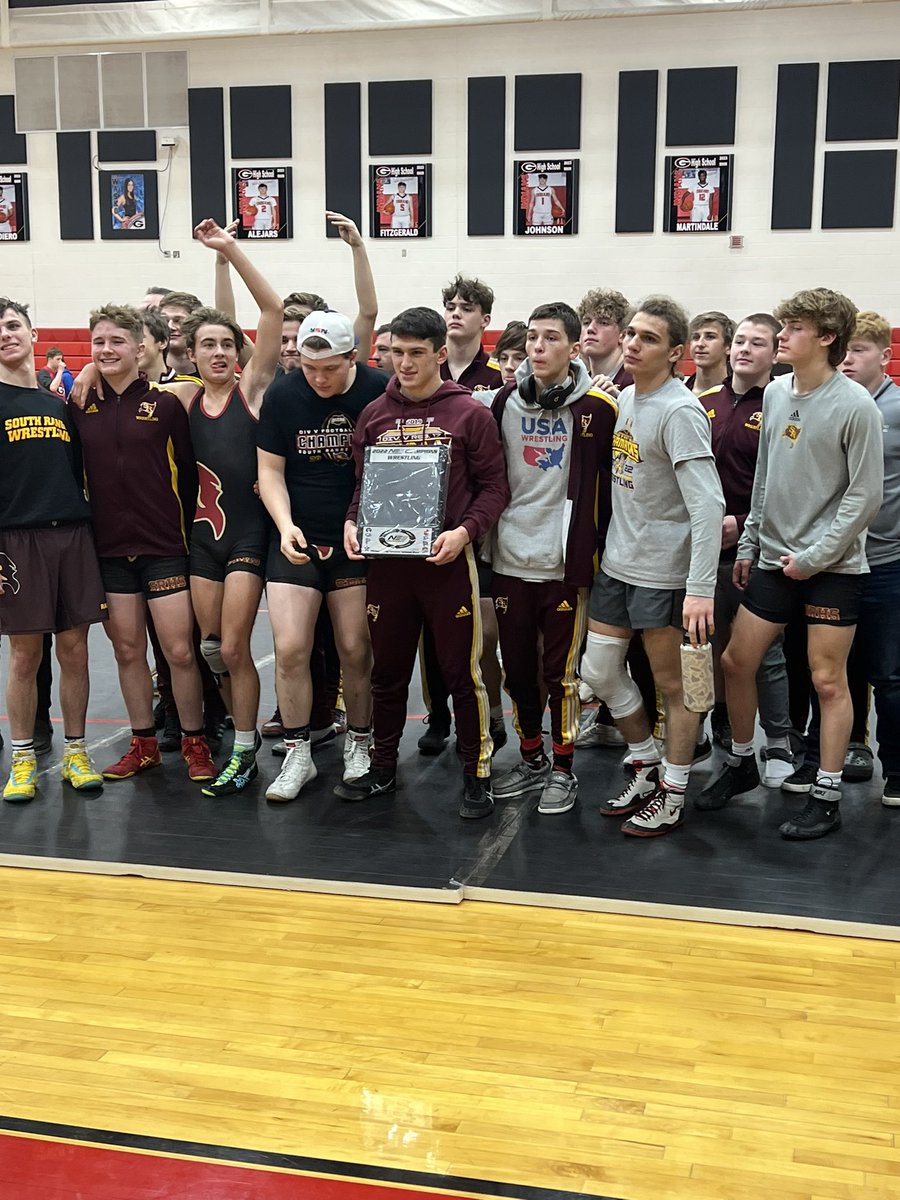Wilcox_Kayden52's tweet photo. South Range 4-peat NE8 Dual Champions https://t.co/vQM4kz4ZyH