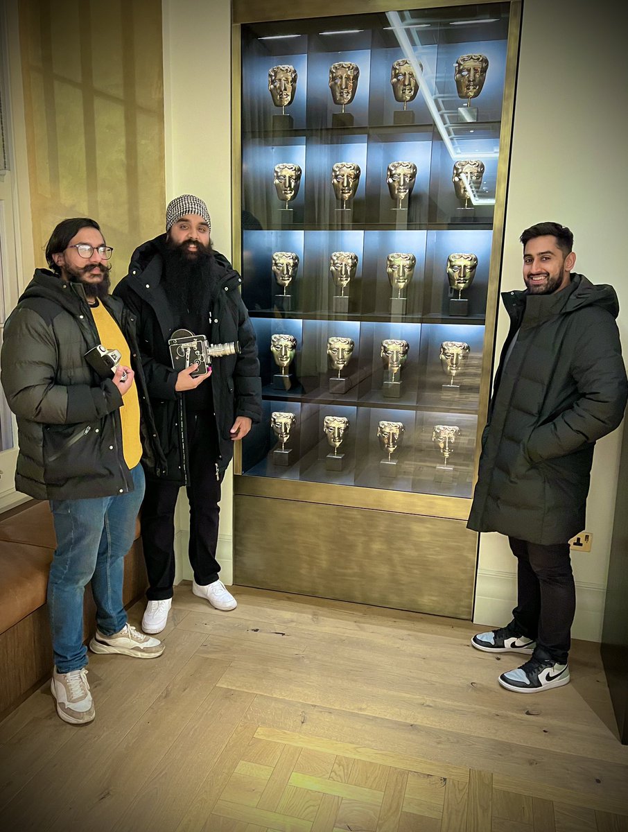 An evening full of laughter, pizza and films! Thanks <a href="/BAFTA/">BAFTA</a> your hospitality was great😌