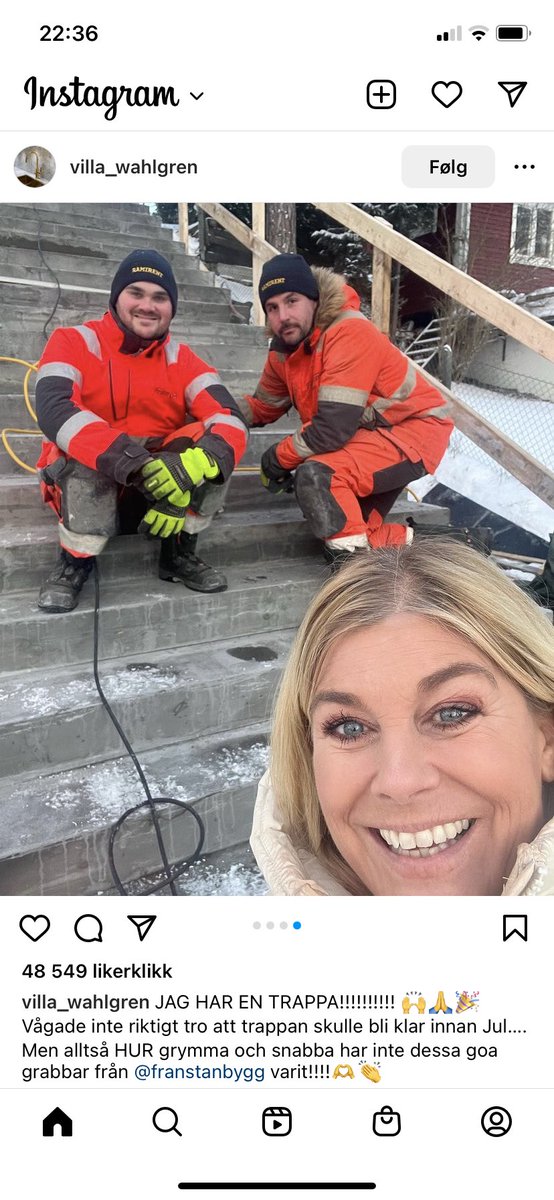 Til og med <a href="/HasseHope/">Hasse Hope</a> hjelper til for å få trappa på Villa Wahlgren klar til jul👍🏻