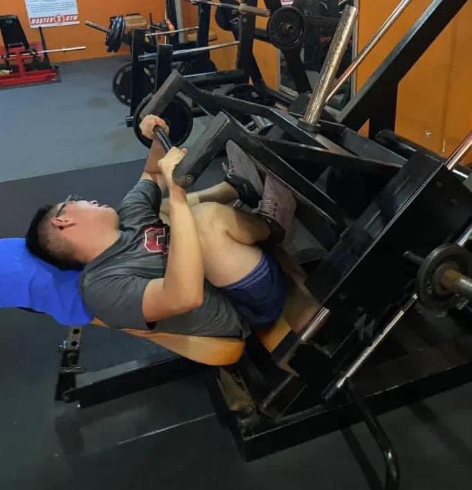 El coach risa y risa con la nalgona del gym*

Yo: