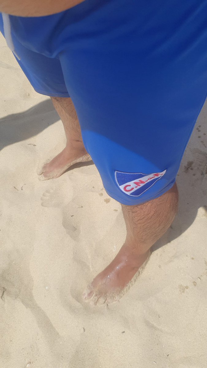 fernan_mir's tweet photo. Vamo Nacional buen comienzo de año para todos abrazo 💪🏼🔴⚪️🔵🎙📻📲 #OidosSanos #LaRadioDelHincha @PasionTricolor1 @Bolsos_Sydney https://t.co/YJ90fGcTZU
