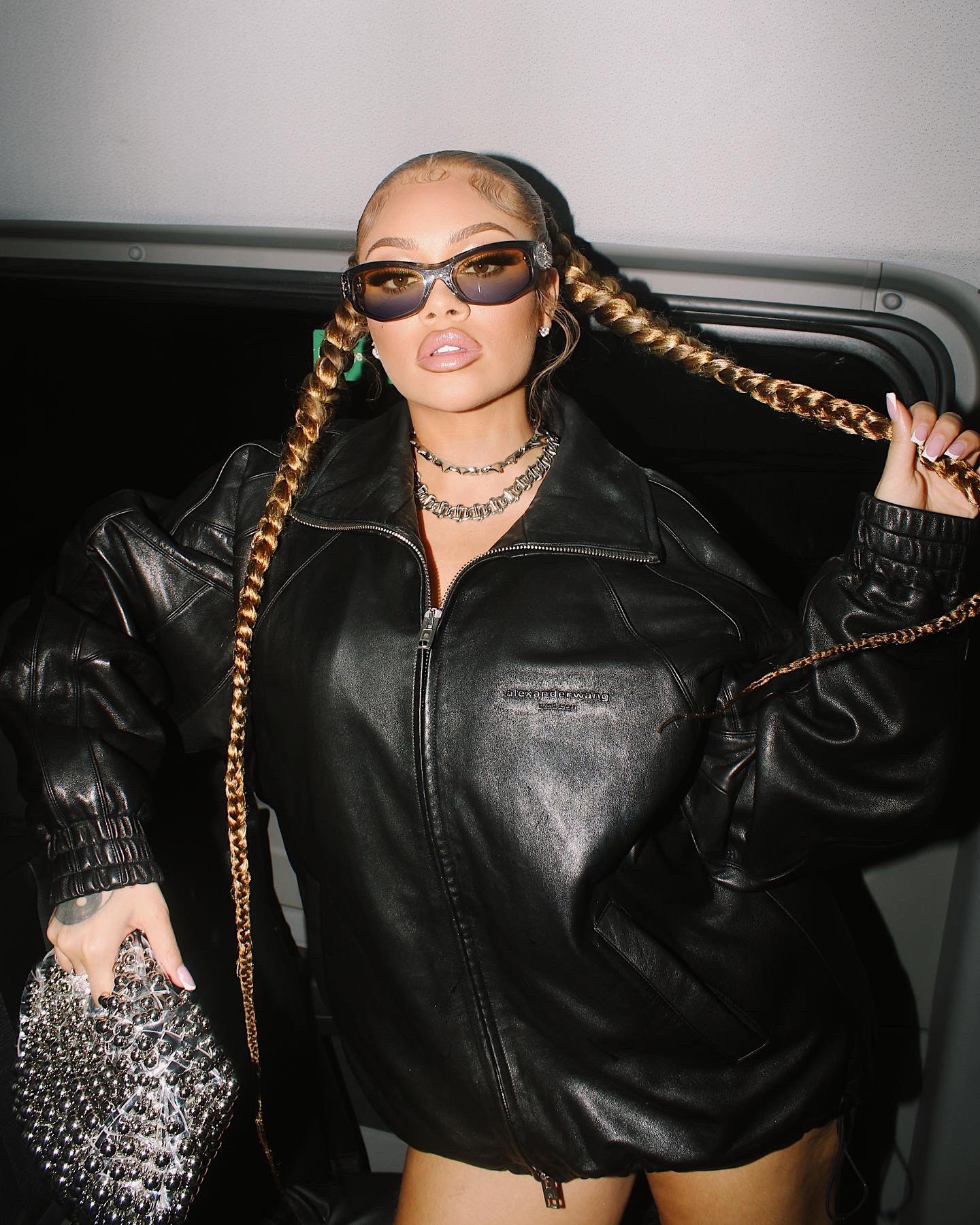 TW Pornstars - 2 pic. BIG LATTO. Twitter. I love bad 👩🏻‍🤝‍👩🏼👩🏿‍🤝‍👩🏽 that’s my fckn problem!. 9: