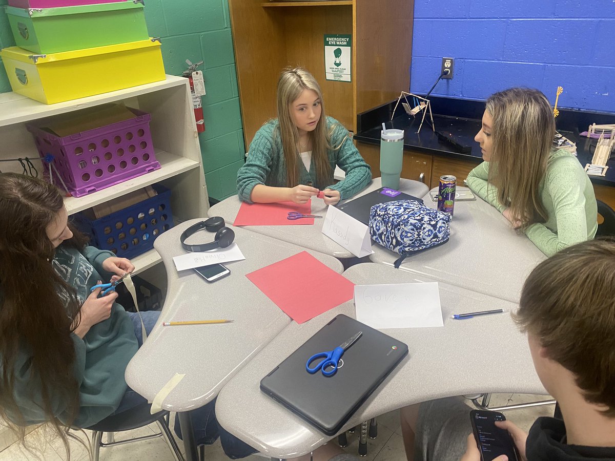 FCS STEM tweet media