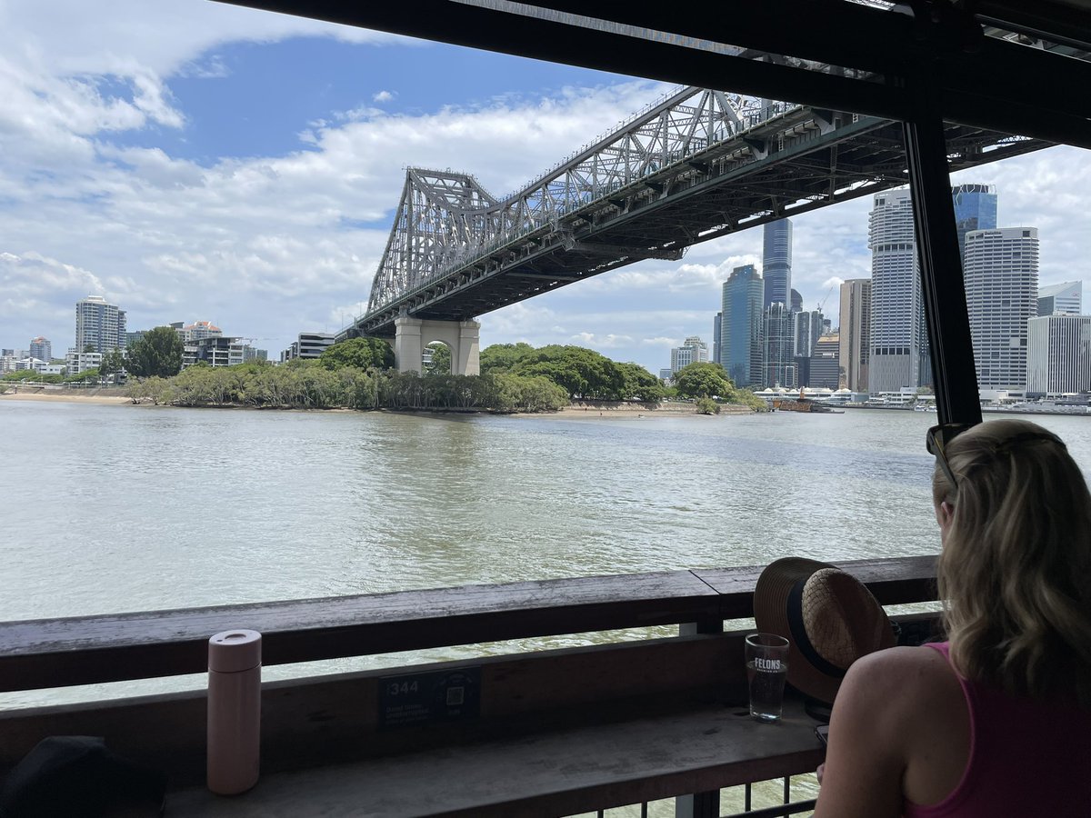 Mullins_Co's tweet photo. Thought we were being smart avoiding the Gold Coast until MM.
All good until Felons was the chosen meeting place on a Brisvegas thrist trap 38°day 🥵… #daydrinking #worknotplay 🦐🍻🍾 https://t.co/JPGfLXKg2s