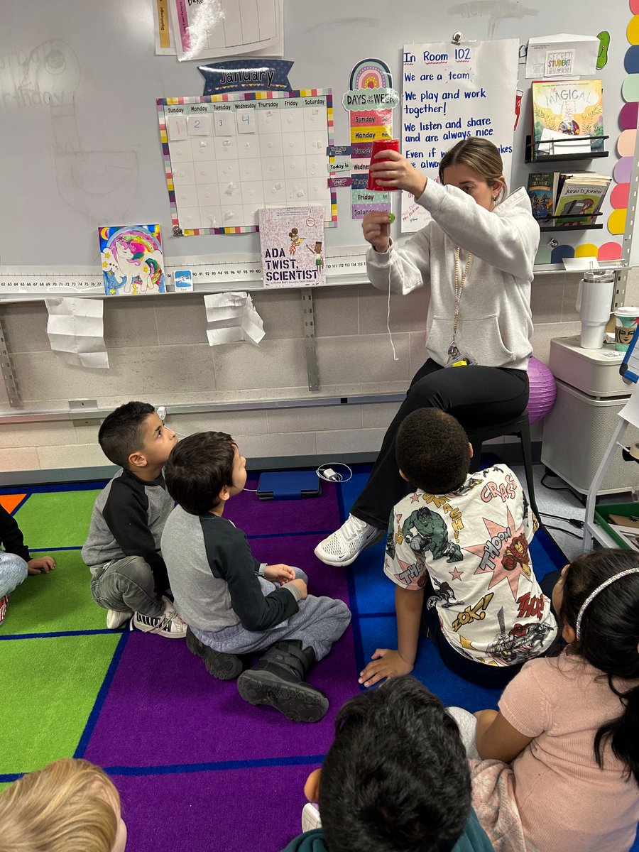 merikson_wrenl's tweet photo. These first graders decided they can be scientists too! @MissDirrigl and I are integrating science and literacy as we learn about sound. Today we started building language by using some realia and having a shared experience 🧽🧵🥼 @MrsAdams716 @SHSciLabTeacher   #WeAreSweetHome https://t.co/wvvVcw0uxk