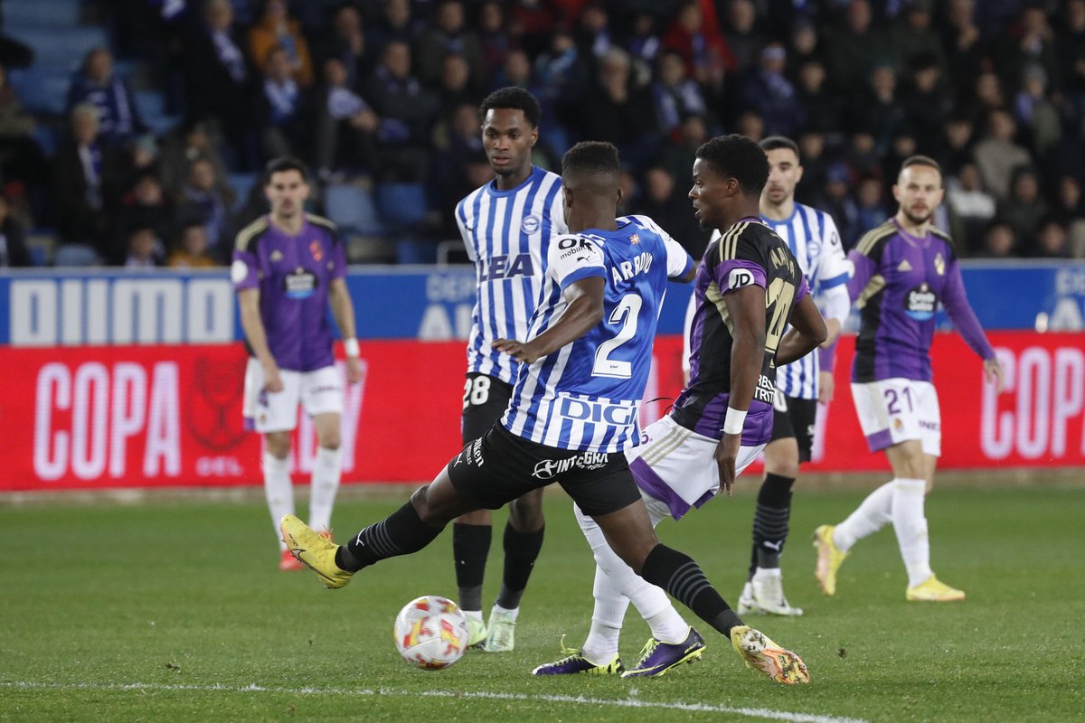 SystemFoot's tweet photo. [#CopaDelRey🇪🇸] #Alavés (D2) surprend #Valladolid 1-0 !

⚽️ #Sylla 11’

🟥 #Feddal 5’

#AlavesRealValladolid https://t.co/G9tL6IF3E2