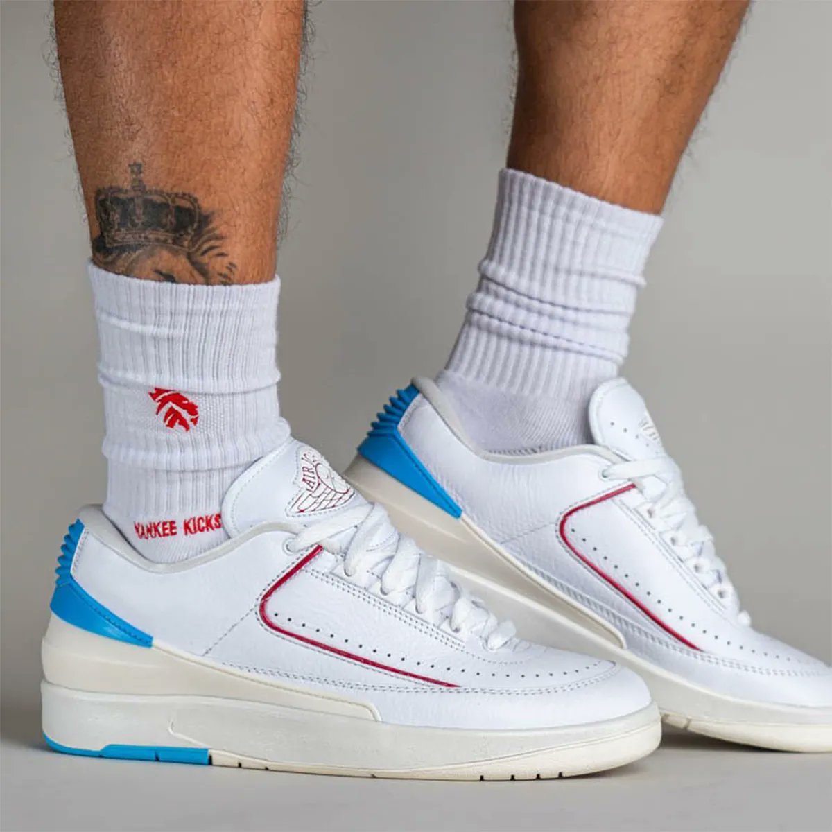 JustFreshKicks's tweet photo. Air Jordan 2 Low “UNC To Chicago” Releasing March 8th 💙❤️ https://t.co/lSdMD1kCoa https://t.co/8YSxDOplmp