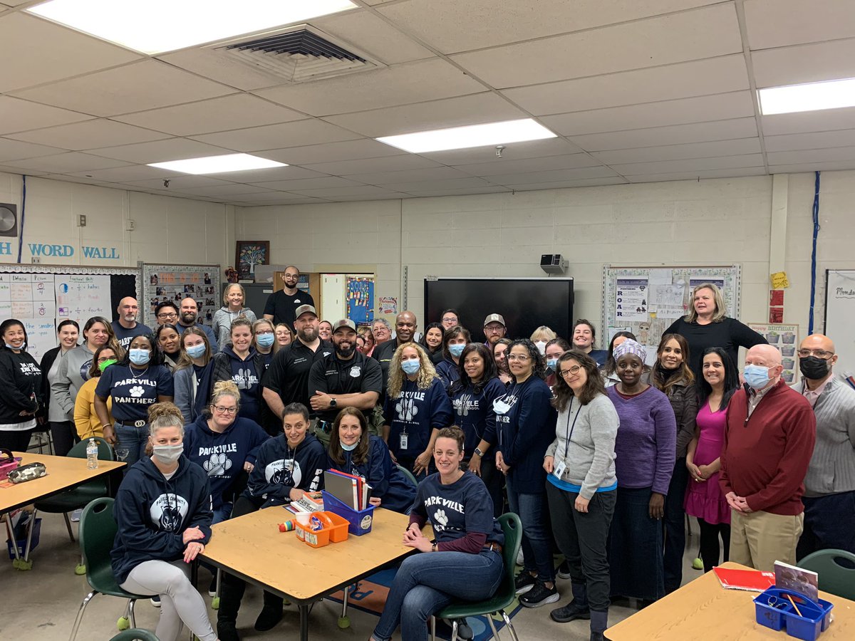 We had a great day of reconnecting along with professional learning that included time to intentionally plan in both literacy and numeracy, SEL PL, refocusing on our vision, and ALICE training. We are ready to launch into 2023! <a href="/HartfordSuper/">Dr. Andraé Townsel</a> @corrine_barney <a href="/Hartford_Public/">Hartford Public Schools</a>