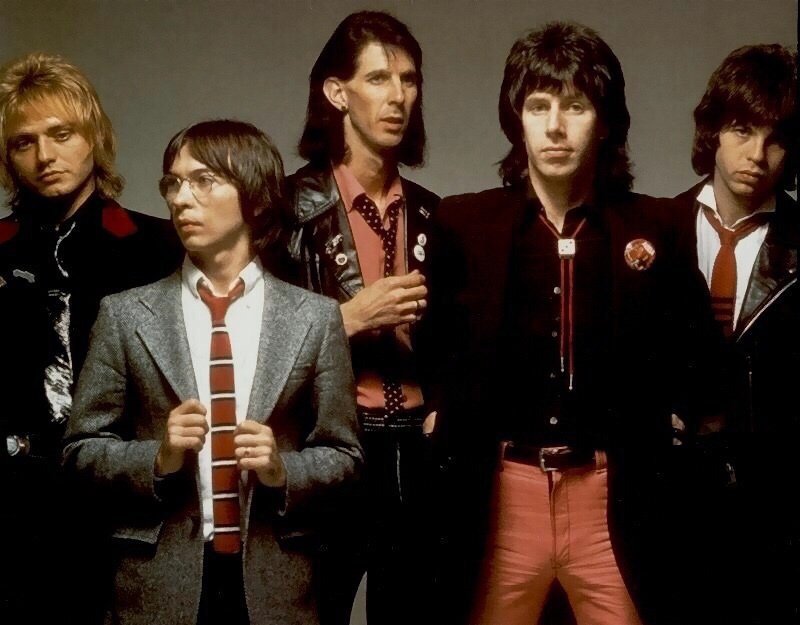 crockpics's tweet photo. The Cars, 1984 https://t.co/A7DFD6XiiH