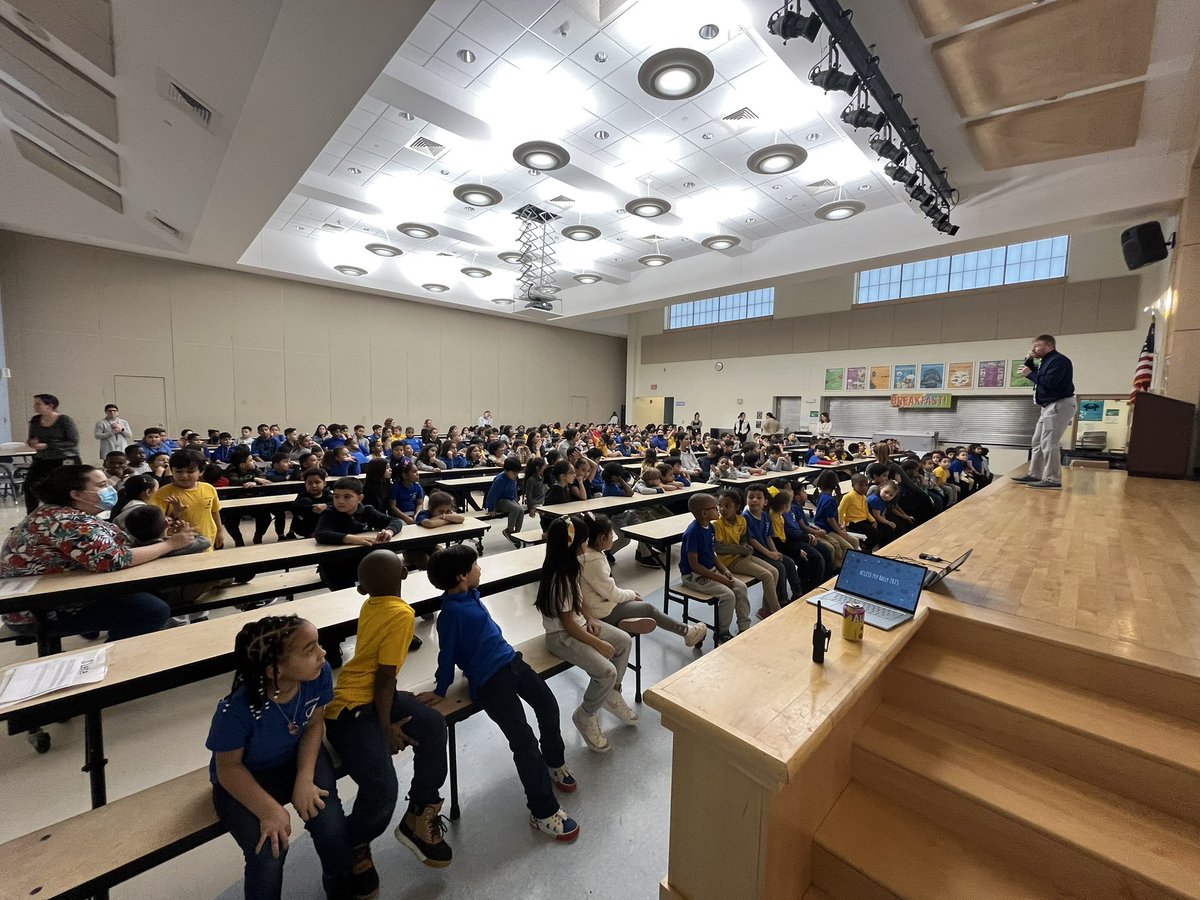 VP_NRodrigues's tweet image. ACCESS  Pep Rally!  Our students are ready to show their listening 👂 speaking 🗣️ reading 📖 and writing ✍️ skills on @WIDA_UW ACESS assessment. #trendthepositive #wecandoit @frps_Letourneau @ELLs_frps