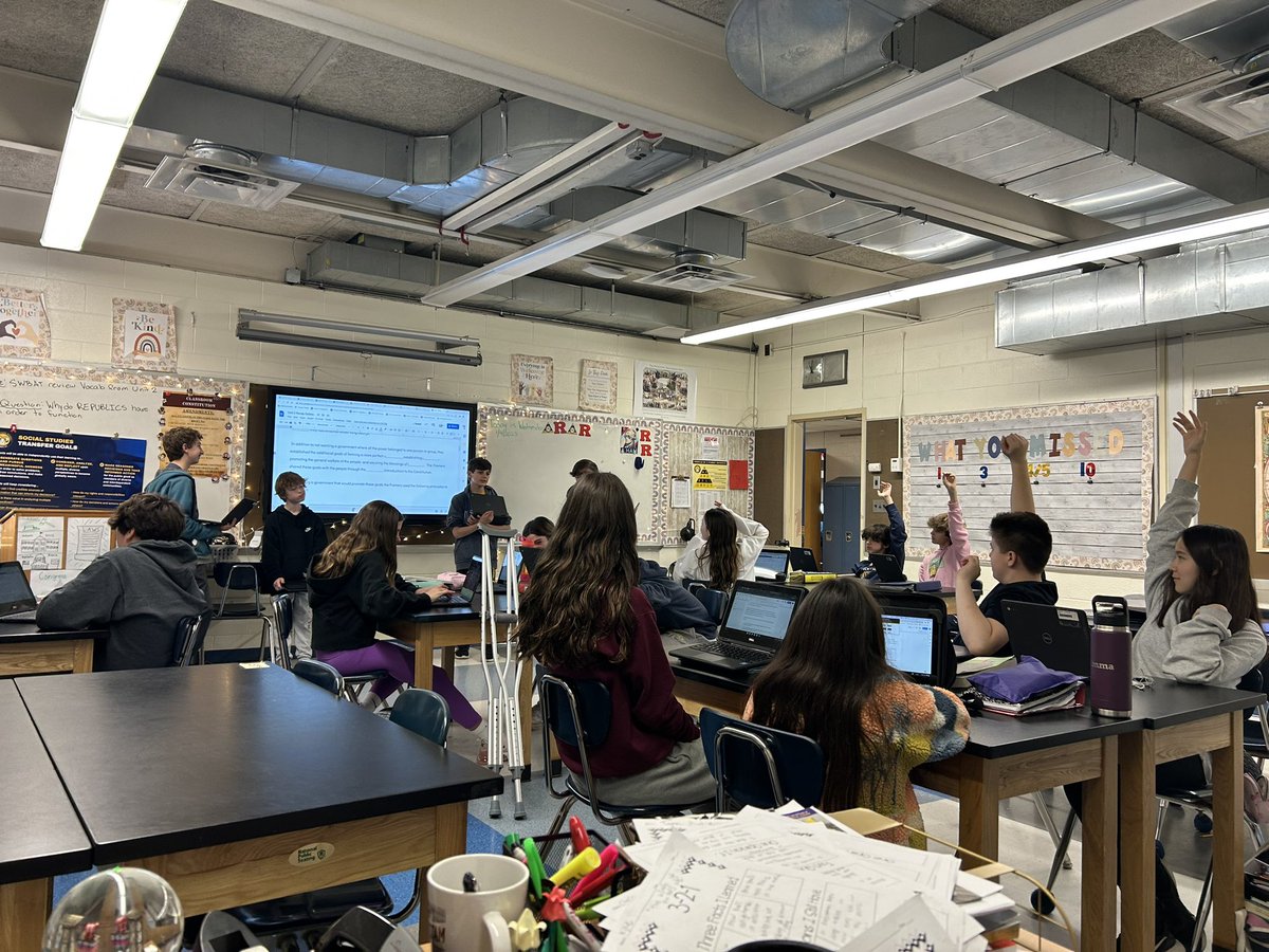 MsDobbs's tweet photo. AMAZING work from my “student teachers” today in period 3! Students led our end of class activity! https://t.co/qsY3Hlx7Dy