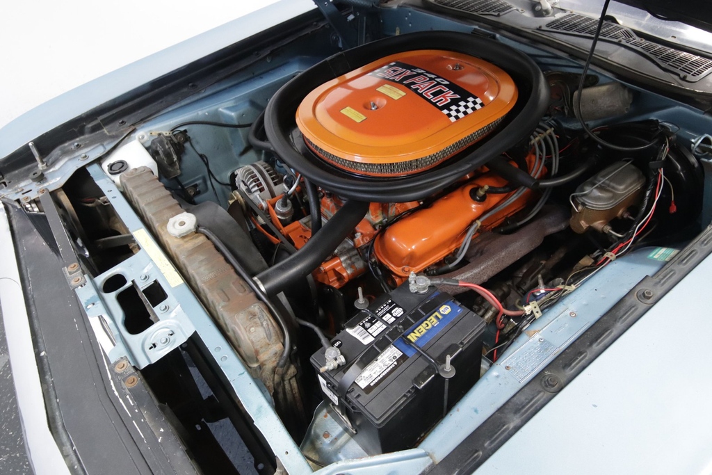 streetsidecars's tweet photo. This 1970 #Dodge #Challenger T/A Six-Pack features its numbers matching 340 cubic inch V8 teamed with a #Torqueflite automatic transmission. View the full listing here: https://t.co/3cI757E3lj https://t.co/cDDItd5V0x