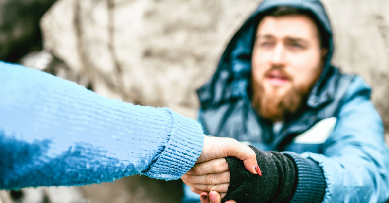 regionofpeel's tweet photo. If you need a place to shelter, or you know someone who does, help is available 24/7. We do not turn anyone away and we will come and meet you where you are. 

Call our Street Helpline 1-877-848-8481. Or click below 👇