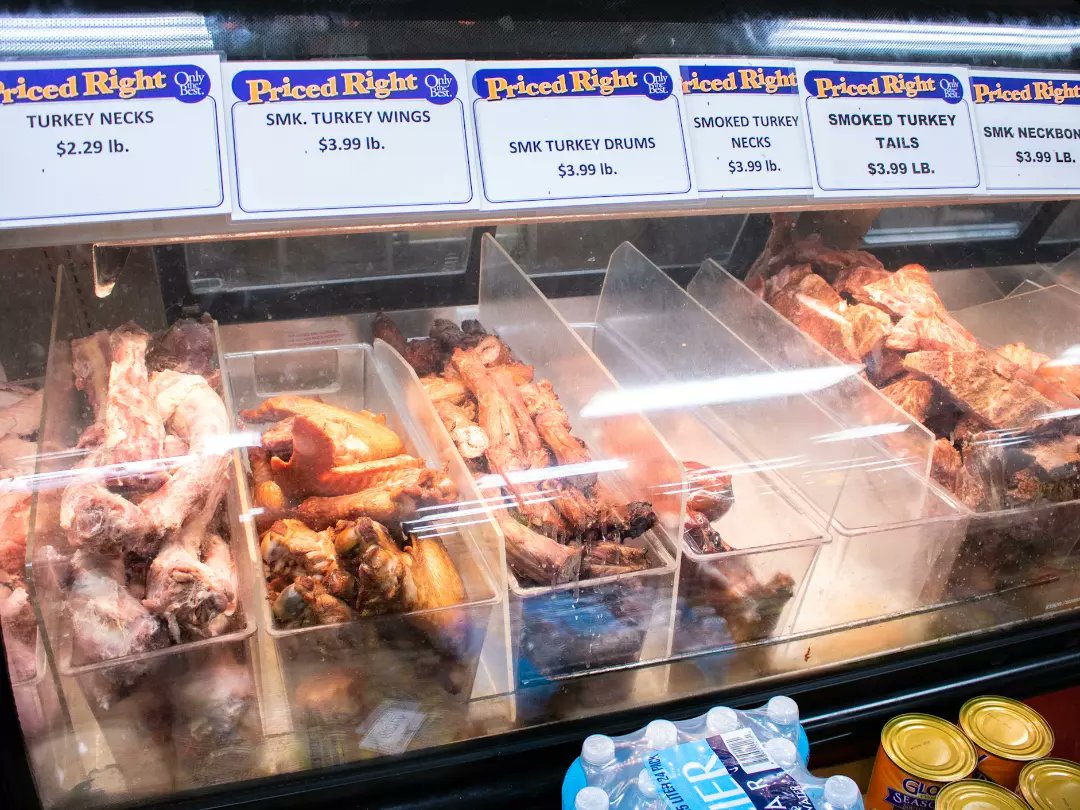 Visit our butcher shop for all your favorite meats! Great prices and friendly staff are here to serve you. See you soon!

#butchershop #meat #cuts #freshmeat #marioswestsidemarket #marios #northlasvegas #grocerystore #familystore #butchershop #marketstore #neighborhoodstore