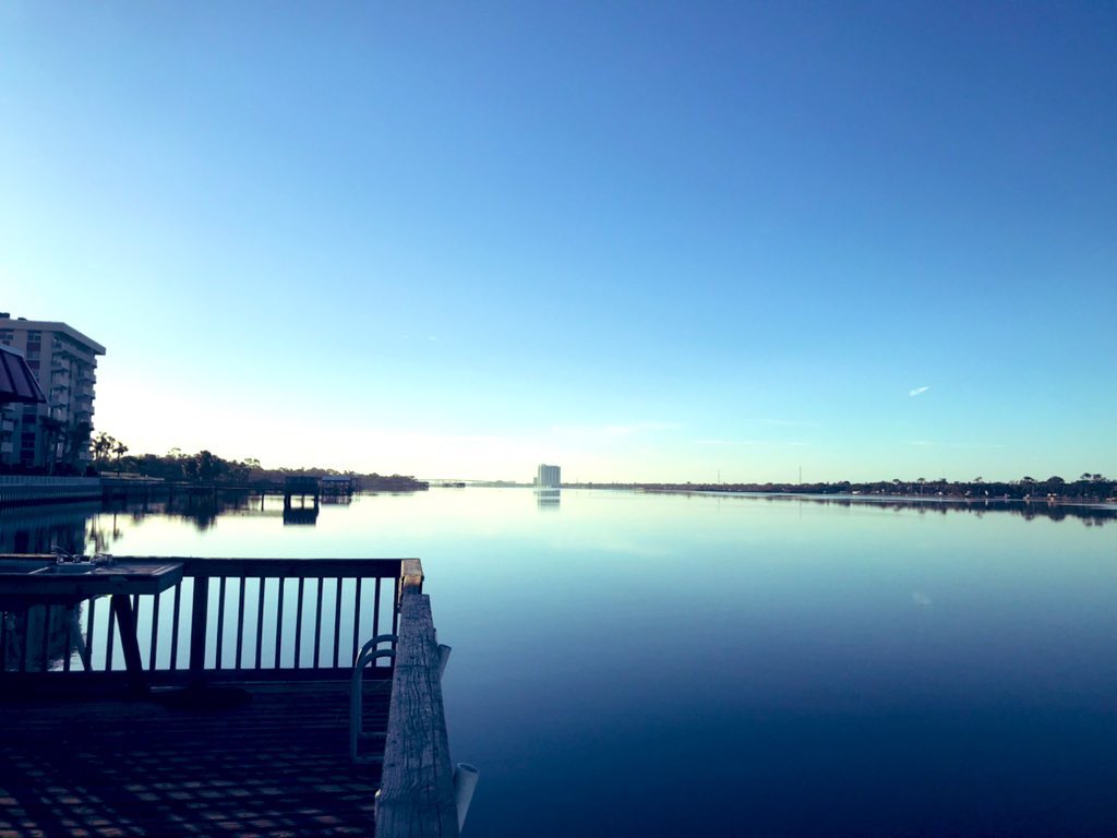 EileenPCarry's tweet photo. 🎶 “Does anyone really care ..” 🎶 about #trump’s taxes?
“Take nothing personal”, is what we say, right? ‘Cause #facts—the sky will still be #blue in the morning.
#myphoto
#HalifaxRiver #am https://t.co/PwrfFTV3r2