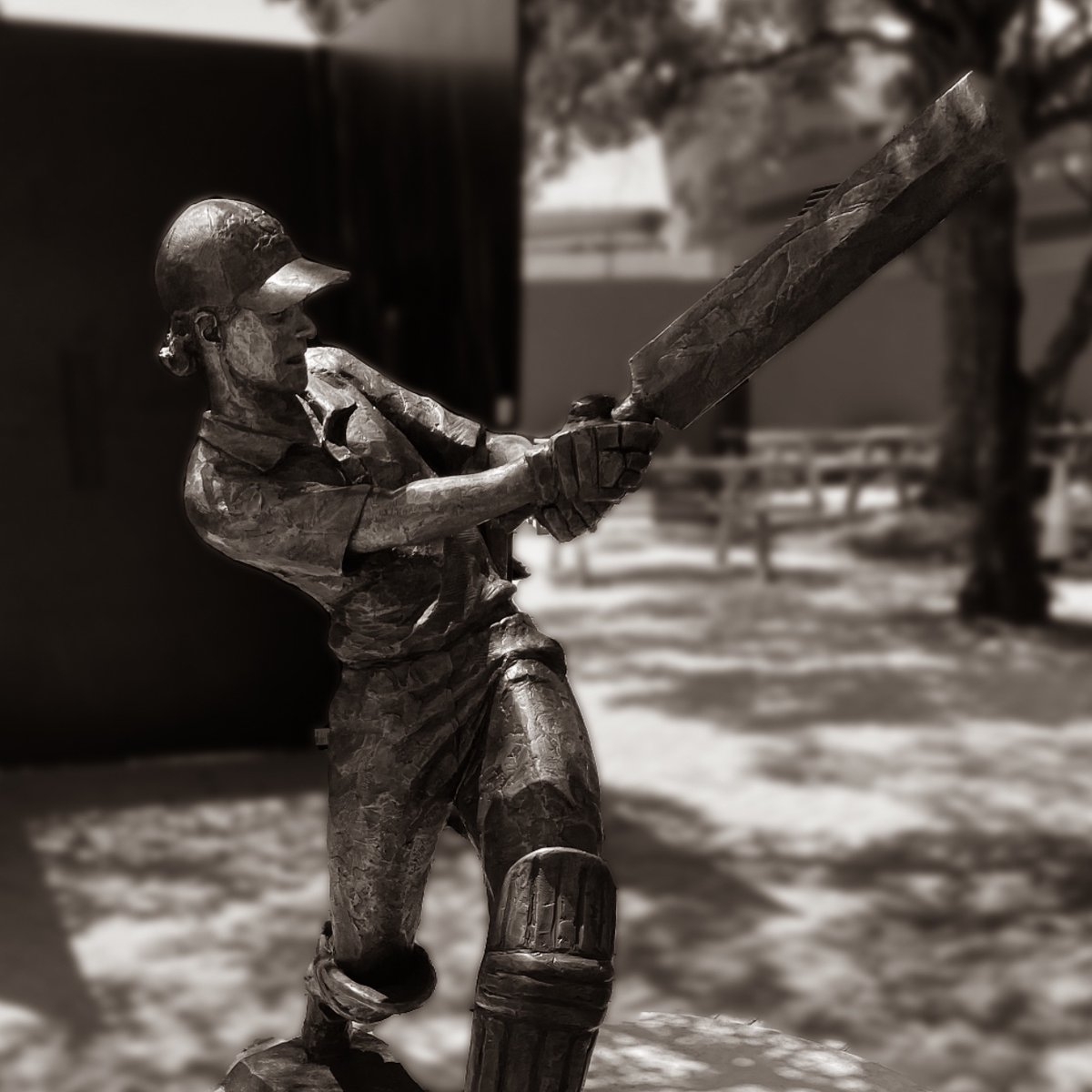 The Sydney Cricket Ground is home to the world’s first sculpture of a female cricketer, with Belinda Clark immortalised in bronze at the venue’s entry. 

📃 bit.ly/BelindaClark