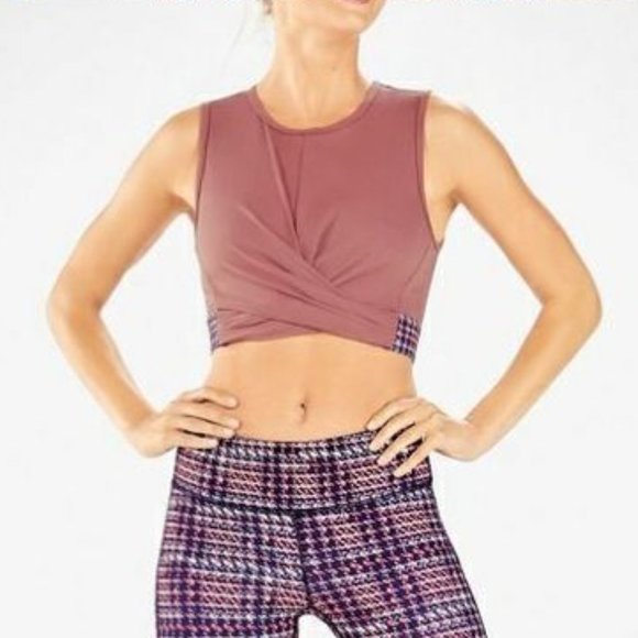 thriftinnovator's tweet photo. So good I had to share! Check out all the items I'm loving on @Poshmarkapp from @heyrach44 @aritheblondie #poshmark #fashion #style #shopmycloset #fabletics #forever21 #boutique: https://t.co/0Ju5cCSO7I https://t.co/7Qn4UctX7d