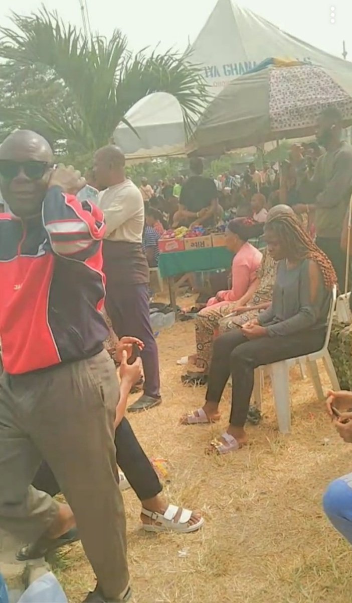 therealfayythh's tweet photo. Got my PVC today, the procedure was quite tedious😪, me sef no gree😂,that been said...please go and collect your pvc, let's make our votes count! #talkischeap #particpate #GETYOURPVC #votescounts https://t.co/tC7FXyHj1s